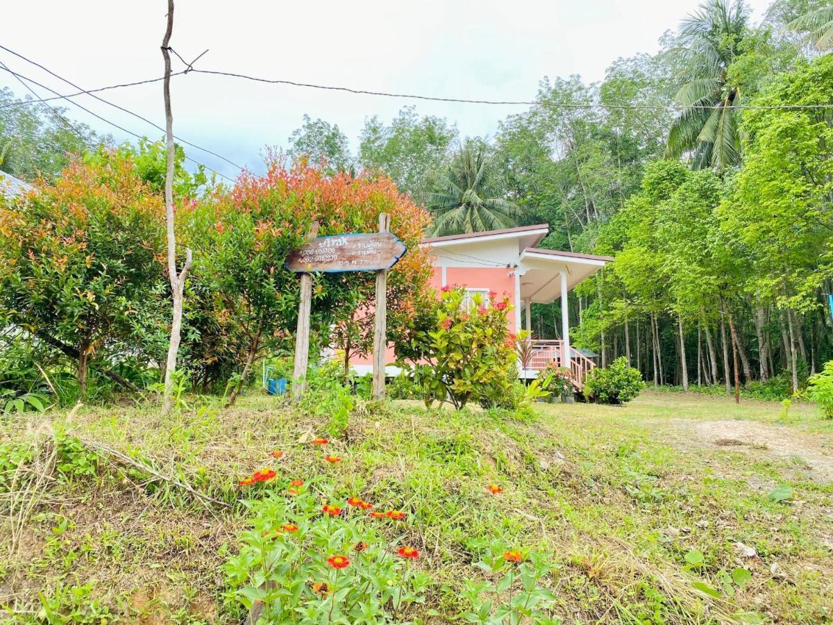 Tr Bungalow Ko Yao Exteriör bild