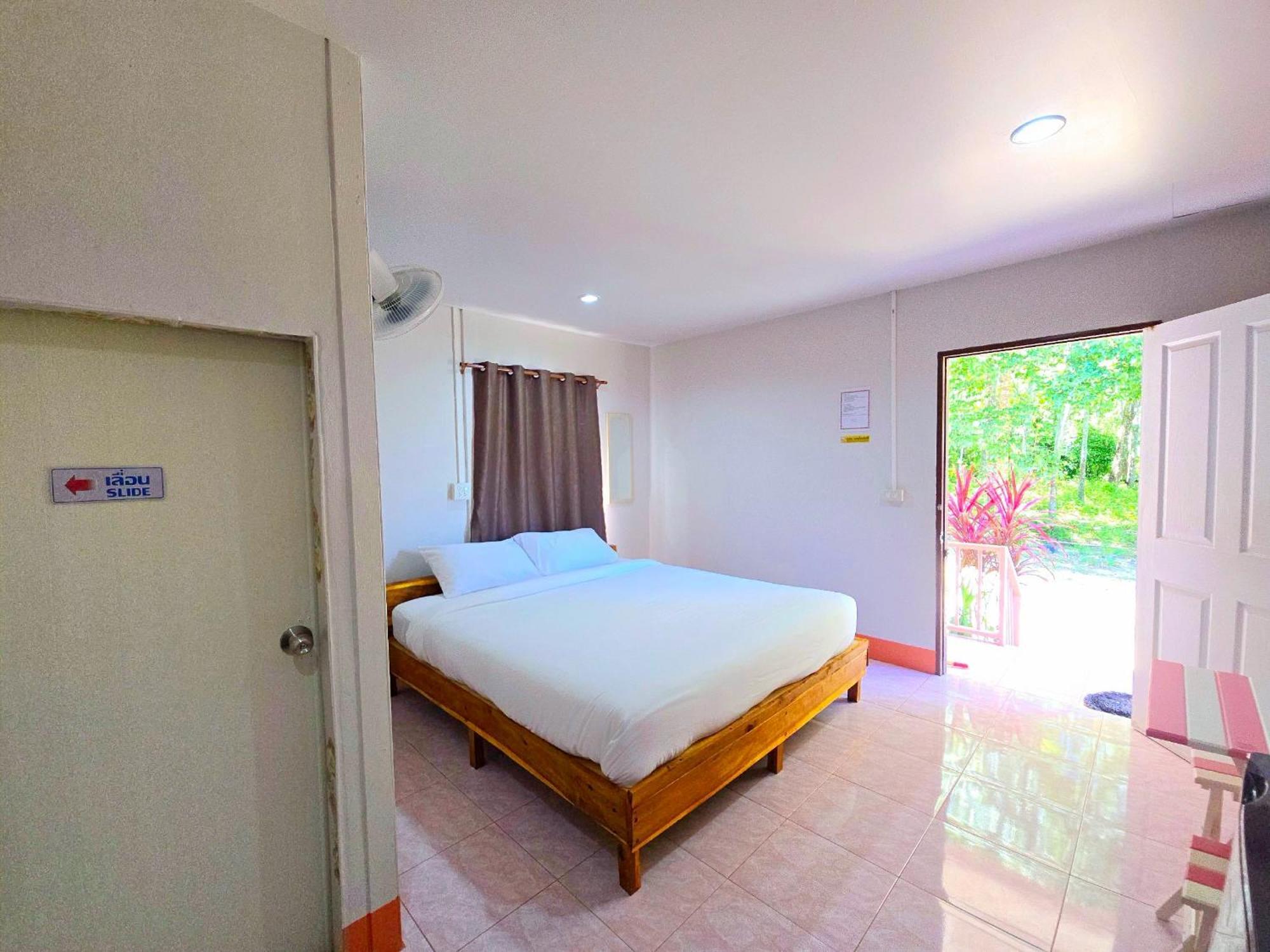 Tr Bungalow Ko Yao Exteriör bild